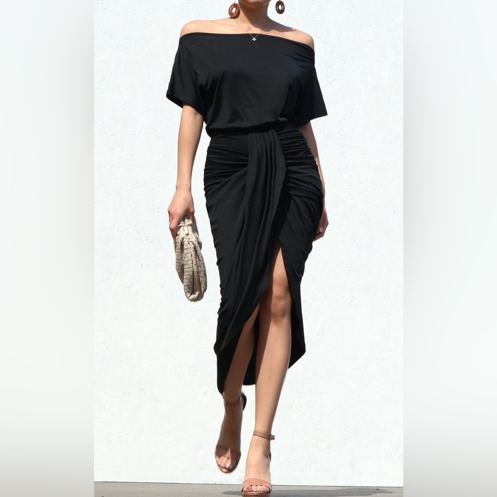 Chic Ruched Bodycon Dress